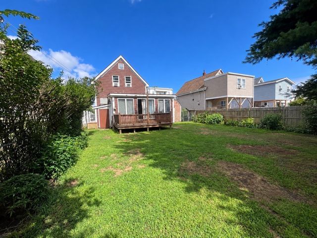 75 Light St, Lynn, MA 01905