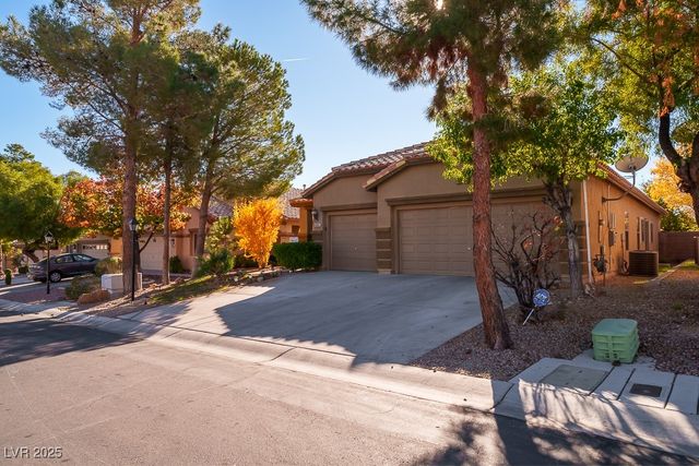 8085 Desert Cloud Avenue, Las Vegas, NV 89131