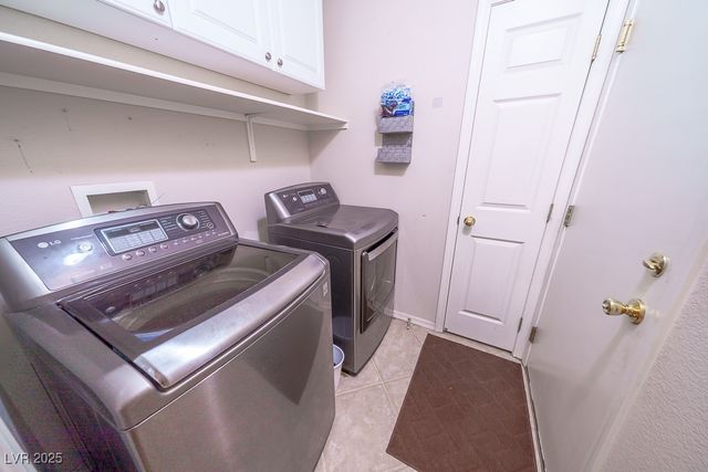 8085 Desert Cloud Avenue, Las Vegas, NV 89131