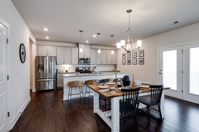 2081 Notchleaf Rd, Antioch, TN 37013