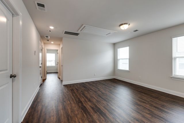 2081 Notchleaf Rd, Antioch, TN 37013