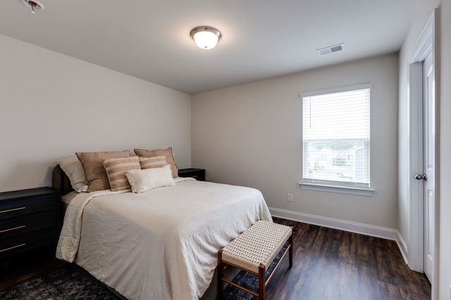 2081 Notchleaf Rd, Antioch, TN 37013