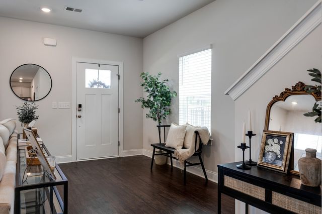 2081 Notchleaf Rd, Antioch, TN 37013