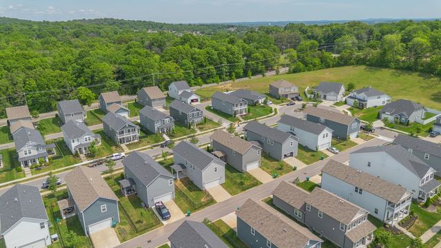 2081 Notchleaf Rd, Antioch, TN 37013