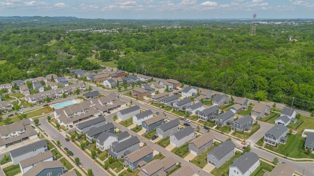 2081 Notchleaf Rd, Antioch, TN 37013
