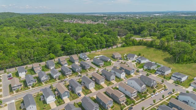 2081 Notchleaf Rd, Antioch, TN 37013