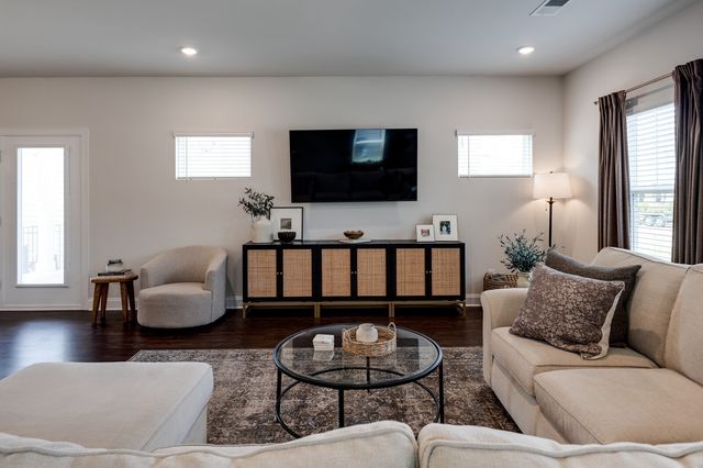 2081 Notchleaf Rd, Antioch, TN 37013