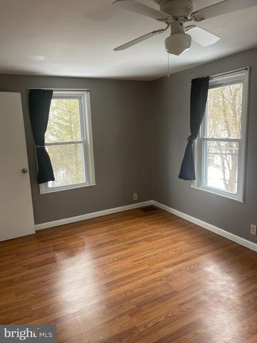 108 POPLAR RD, Fleetwood, PA 19522