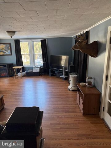 108 POPLAR RD, Fleetwood, PA 19522