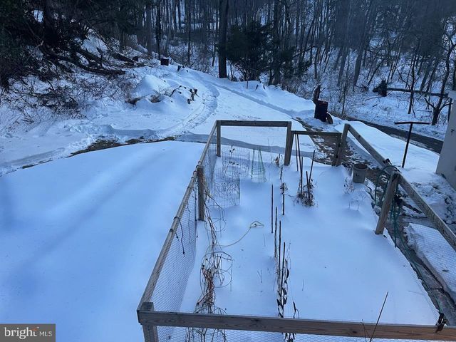 108 POPLAR RD, Fleetwood, PA 19522