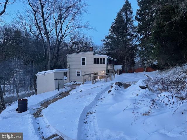 108 POPLAR RD, Fleetwood, PA 19522