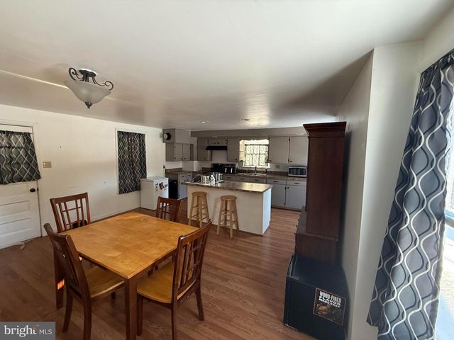 108 POPLAR RD, Fleetwood, PA 19522