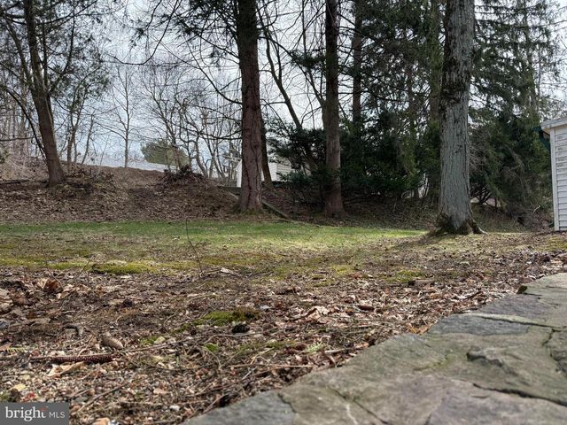 108 POPLAR RD, Fleetwood, PA 19522