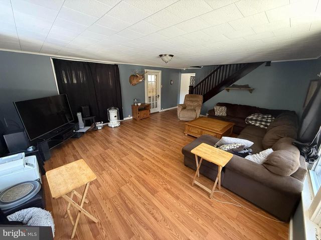 108 POPLAR RD, Fleetwood, PA 19522