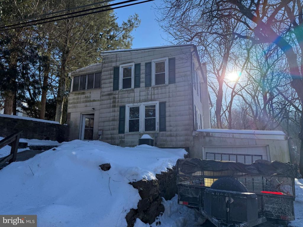 108 POPLAR RD, Fleetwood, PA 19522