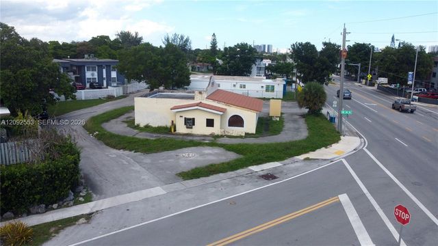 14100 W Dixie Highway, North Miami, FL 33161