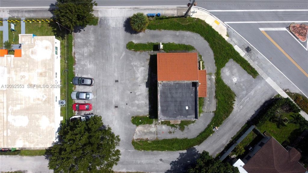 14100 W Dixie Highway, North Miami, FL 33161