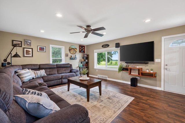 6096 Highway 73, Marshall, WI 53559