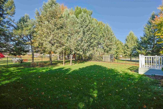 4627 Pier Court, South Bend, IN 46628