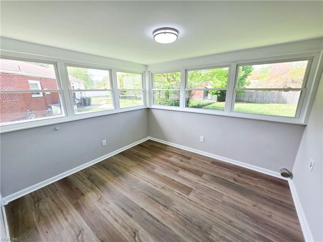 303 Dover RD, Hampton, VA 23666