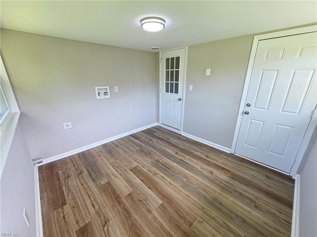 303 Dover RD, Hampton, VA 23666