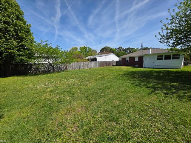 303 Dover RD, Hampton, VA 23666