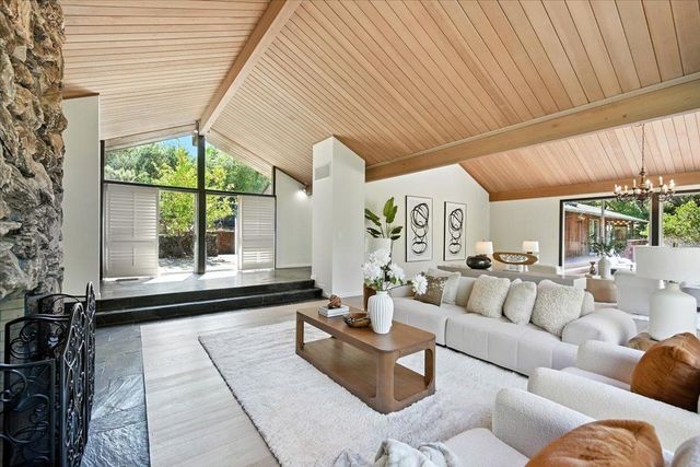 14582 Horseshoe Court, Saratoga, CA 95070