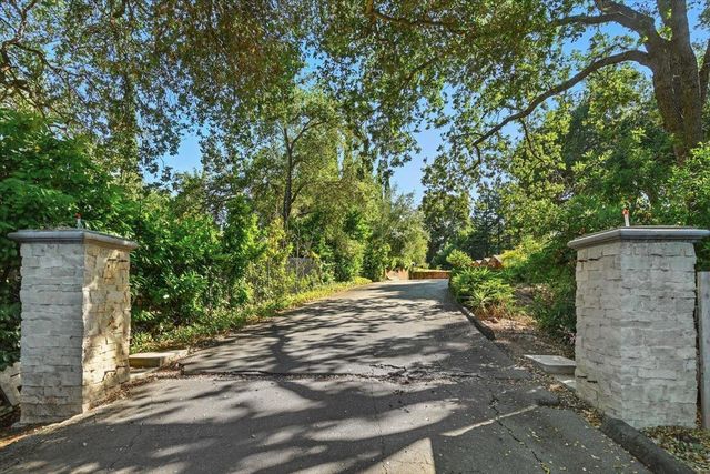 14582 Horseshoe Court, Saratoga, CA 95070