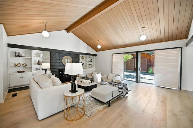 14582 Horseshoe Court, Saratoga, CA 95070