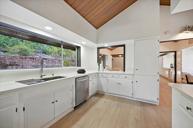 14582 Horseshoe Court, Saratoga, CA 95070