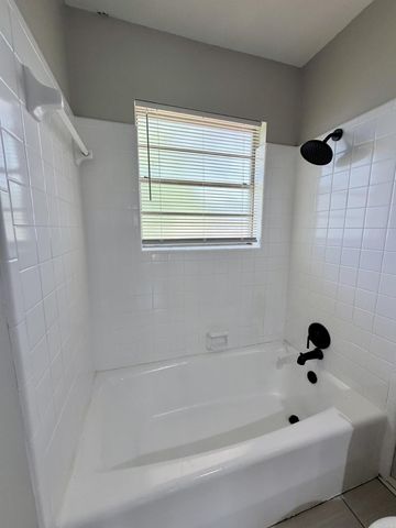 11814 Ashwood Drive, Little Rock, AR 72212
