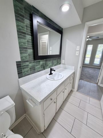 11814 Ashwood Drive, Little Rock, AR 72212