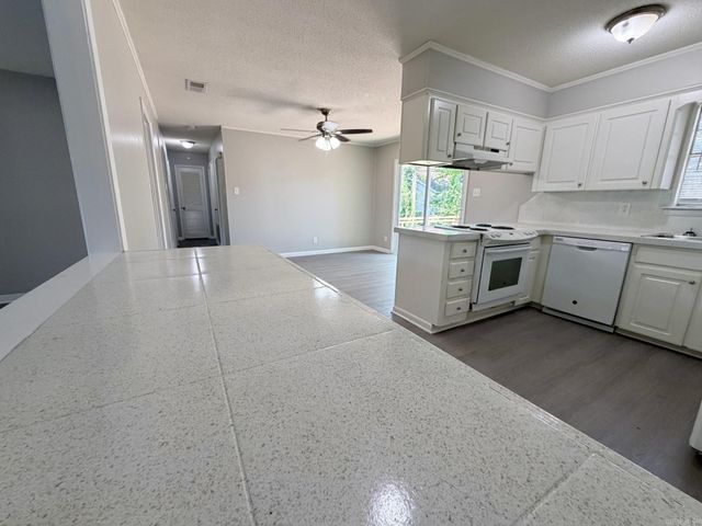 11814 Ashwood Drive, Little Rock, AR 72212