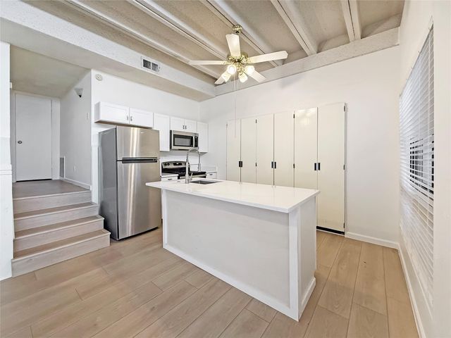 5804 Circulo DR 5E, Lago Vista, TX 78645