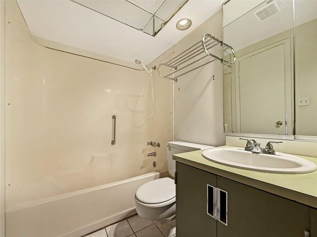 5804 Circulo DR 5E, Lago Vista, TX 78645