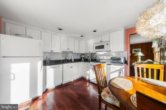 14 W SOUTH 31ST, Long Beach Township, NJ 08008