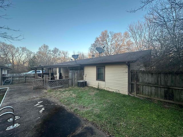 604 Lower Ridge, Conway, AR 72032