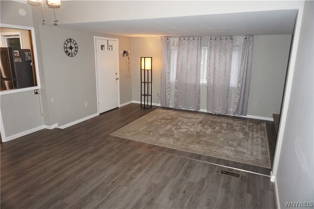 23 Starcrest Drive 21, Cheektowaga, NY 14225