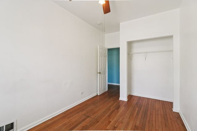 611 Golfview Drive, Round Lake Beach, IL 60073