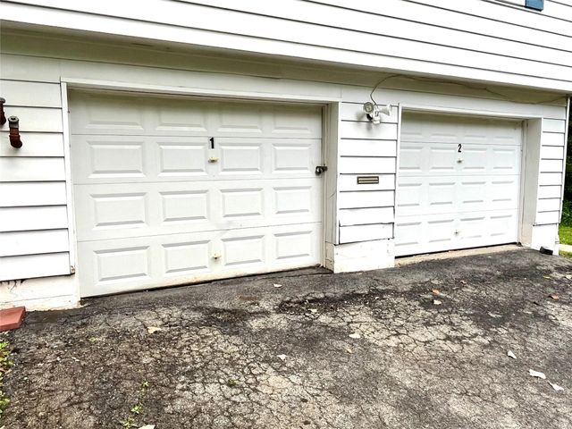 34 Luty Drive, Hyde Park, NY 12538