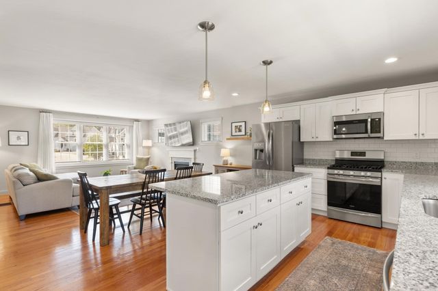 25 Craftsman Ct 25, Grafton, MA 01560