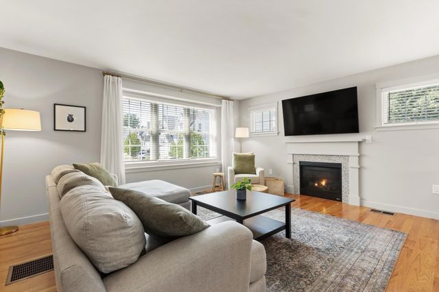 25 Craftsman Ct 25, Grafton, MA 01560