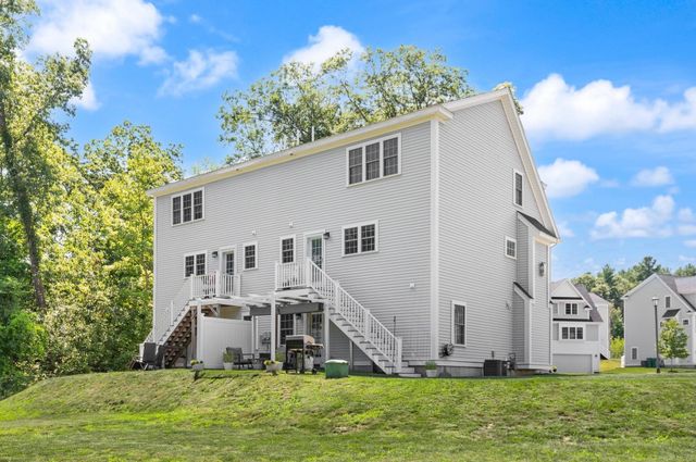 25 Craftsman Ct 25, Grafton, MA 01560