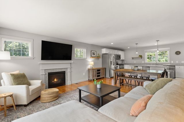 25 Craftsman Ct 25, Grafton, MA 01560