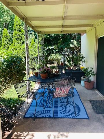 328 Leawood Drive, Lexington, KY 40502