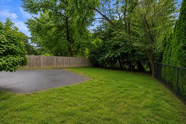 328 Leawood Drive, Lexington, KY 40502