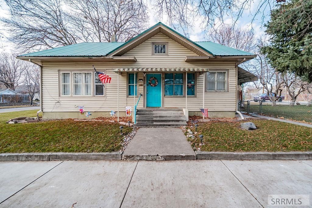 Image 2 of property listing at 1305 Canal, Idaho Falls, ID 83402