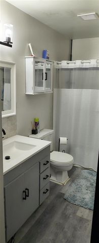15212 Orchard Court, Romulus, MI 48174