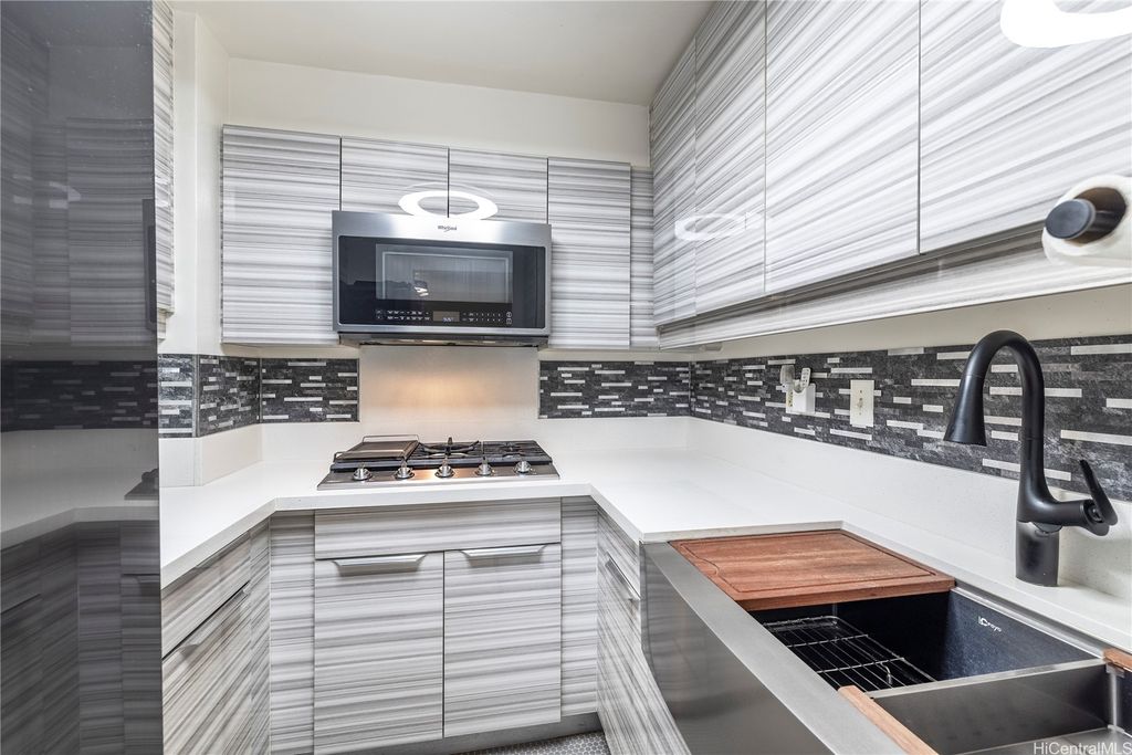 87-131 Helelua Street J304, Waianae, HI 96792