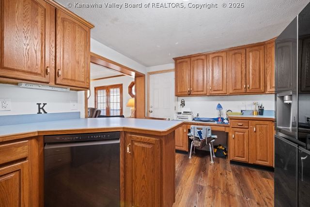 1549 Clearview Heights Road, Charleston, WV 25312